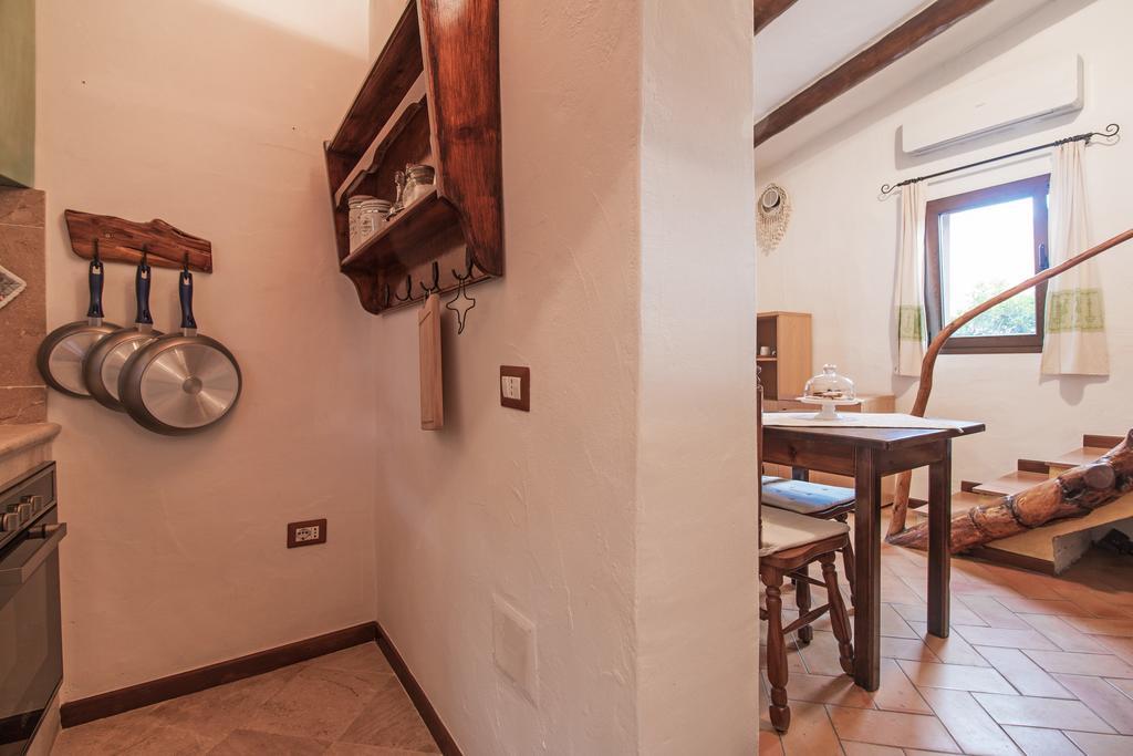 Casa Vacanze San Pantaleo Exterior foto