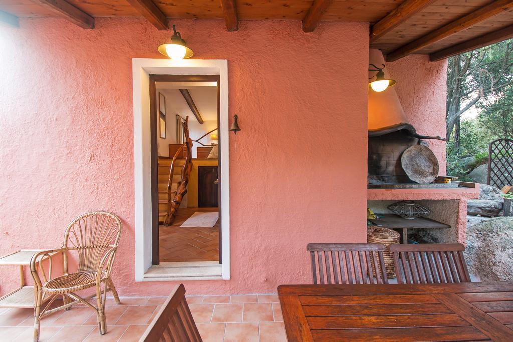 Casa Vacanze San Pantaleo Exterior foto